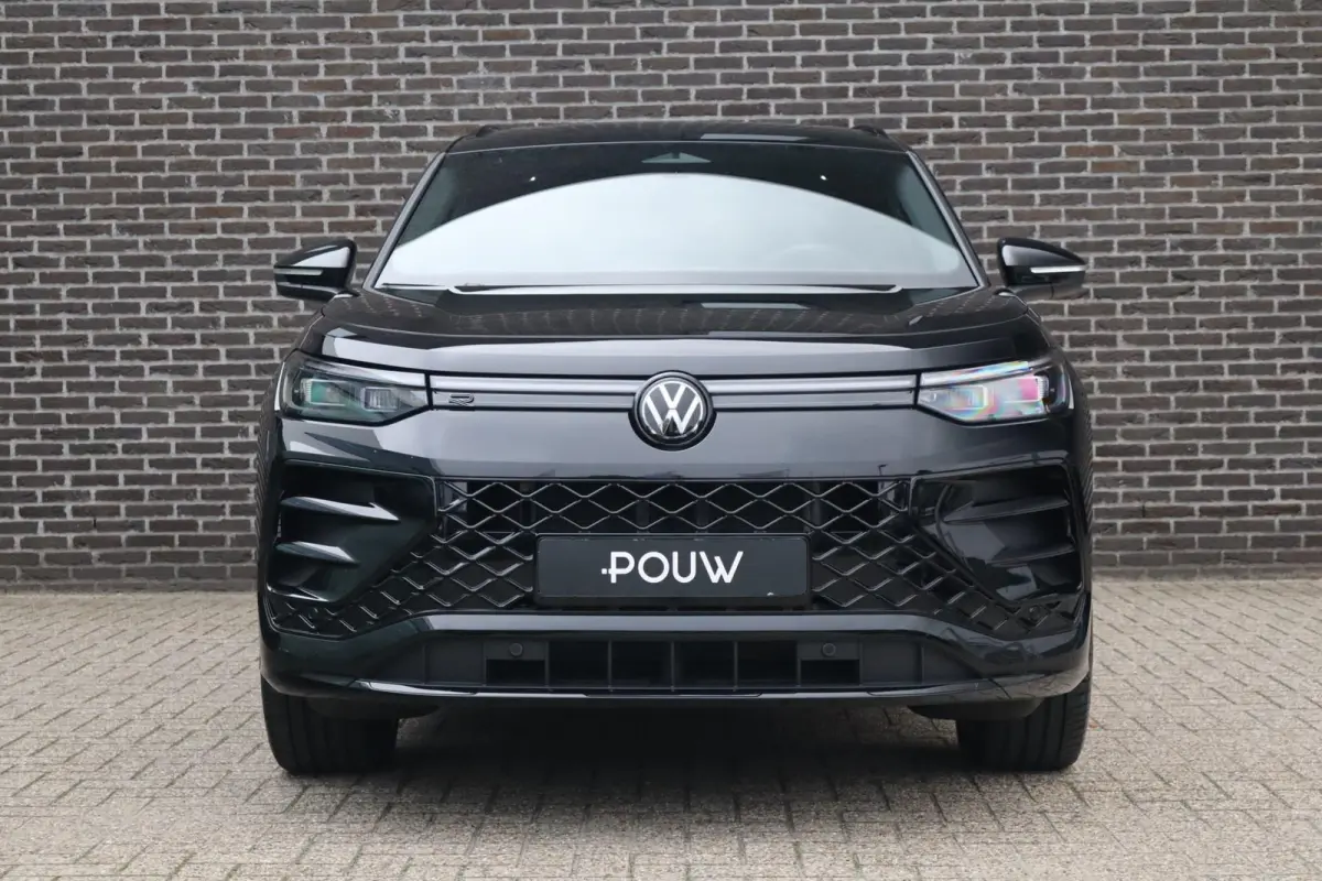 1.5 eHybrid 272pk R-Line Edition | SoH 100% | Panormadak | Blackstyle Pakket | Achteruitrijcamera