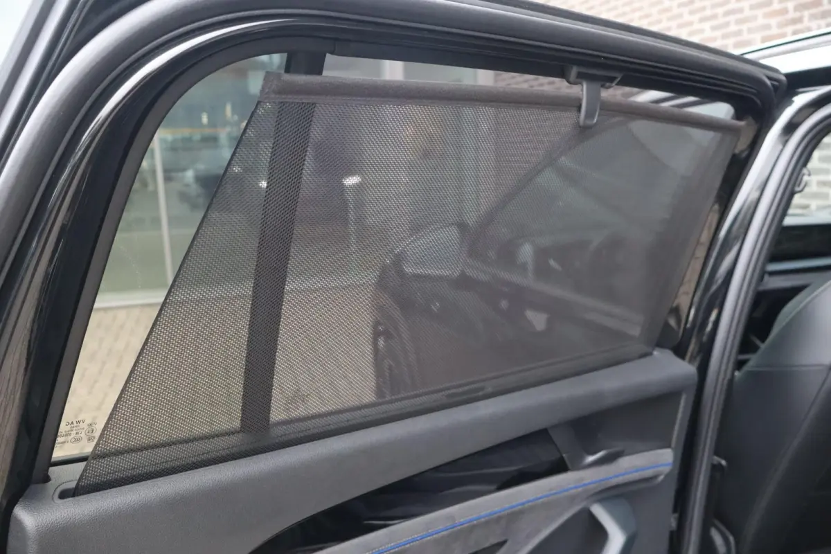 1.5 eHybrid 272pk R-Line Edition | SoH 100% | Panormadak | Blackstyle Pakket | Achteruitrijcamera