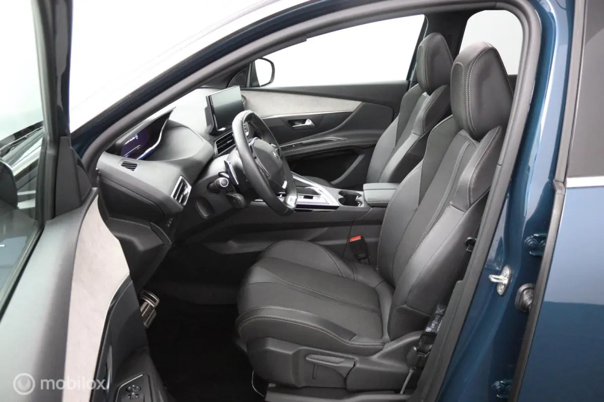 1.6 HYbrid 225 GT | Adapt. Cruise | Pano | Camera | Keyless | Navi