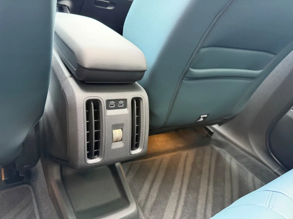 SE ALL4 Favoured XL 66.5 kWh, 20 inch, Trekhaak, FULL OPTIONS!
