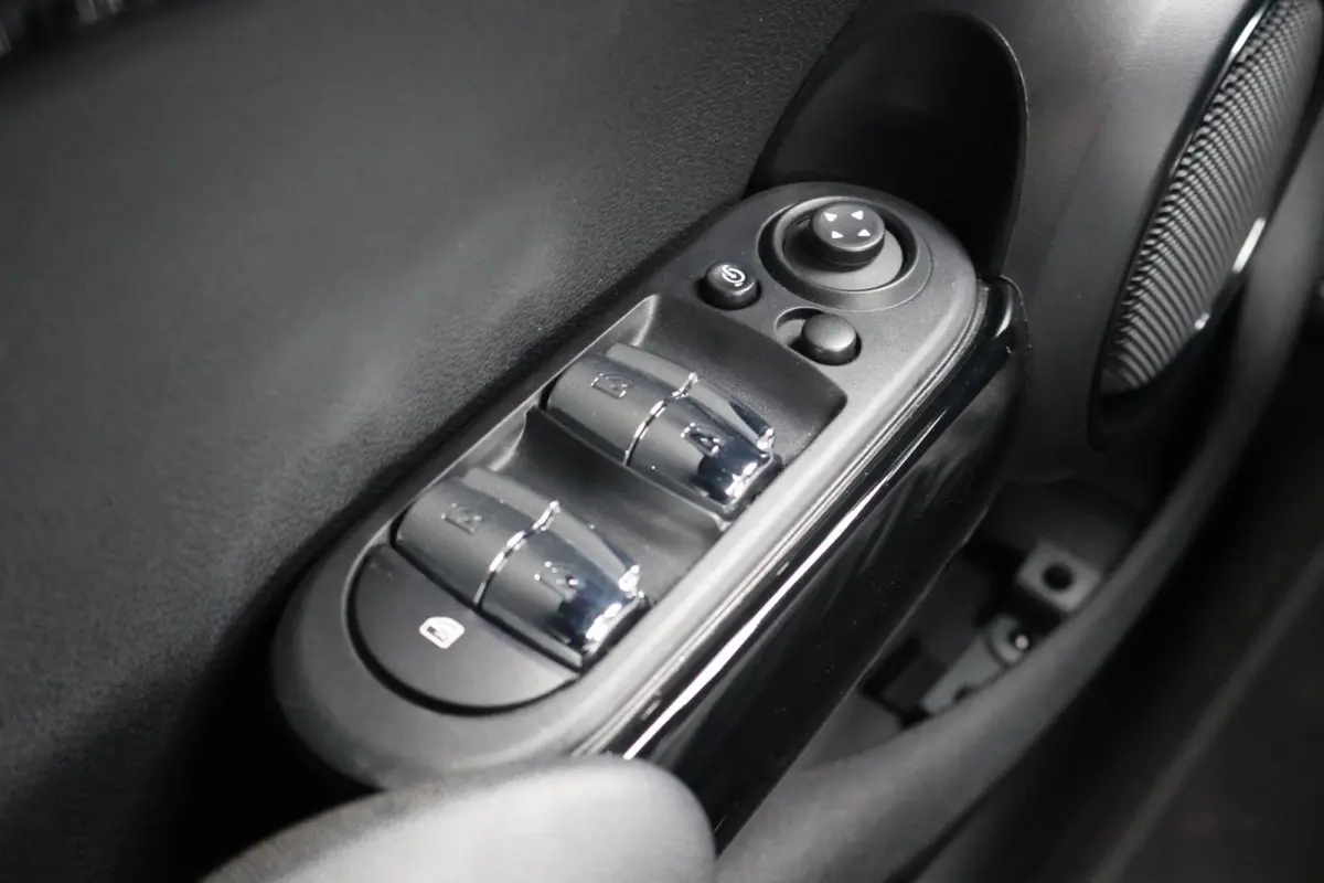 1.5 136pk AUT Cooper Business Edition | Cruise Control | Carplay | Navigatie | PDC