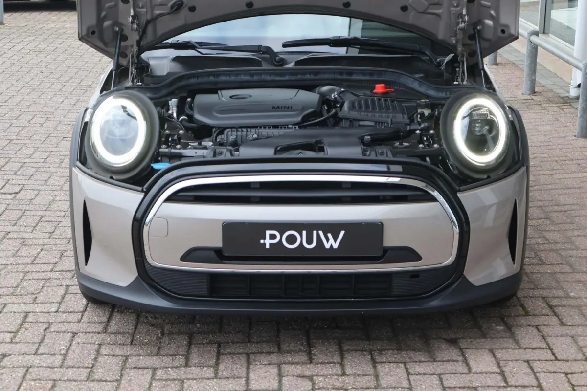 1.5 136pk AUT Cooper Business Edition | Cruise Control | Carplay | Navigatie | PDC