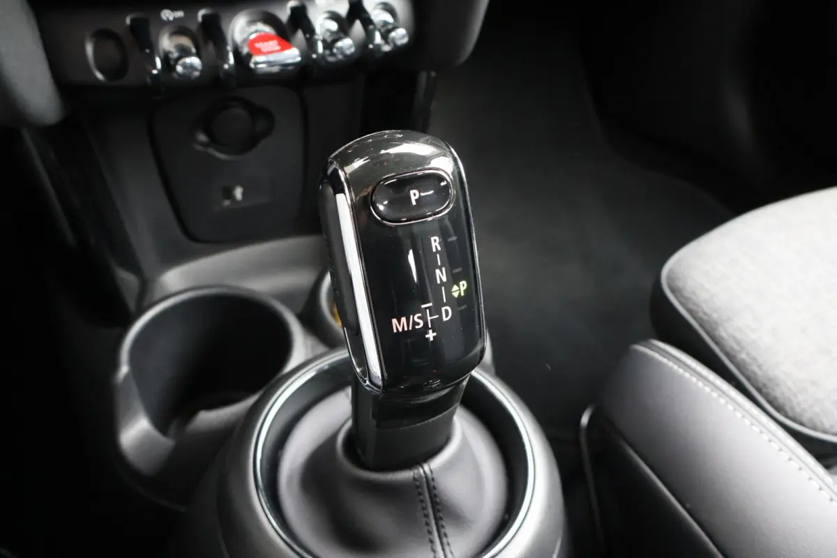 1.5 136pk AUT Cooper Business Edition | Cruise Control | Carplay | Navigatie | PDC