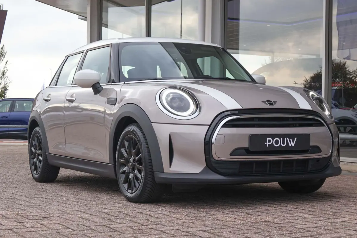 1.5 136pk AUT Cooper Business Edition | Cruise Control | Carplay | Navigatie | PDC