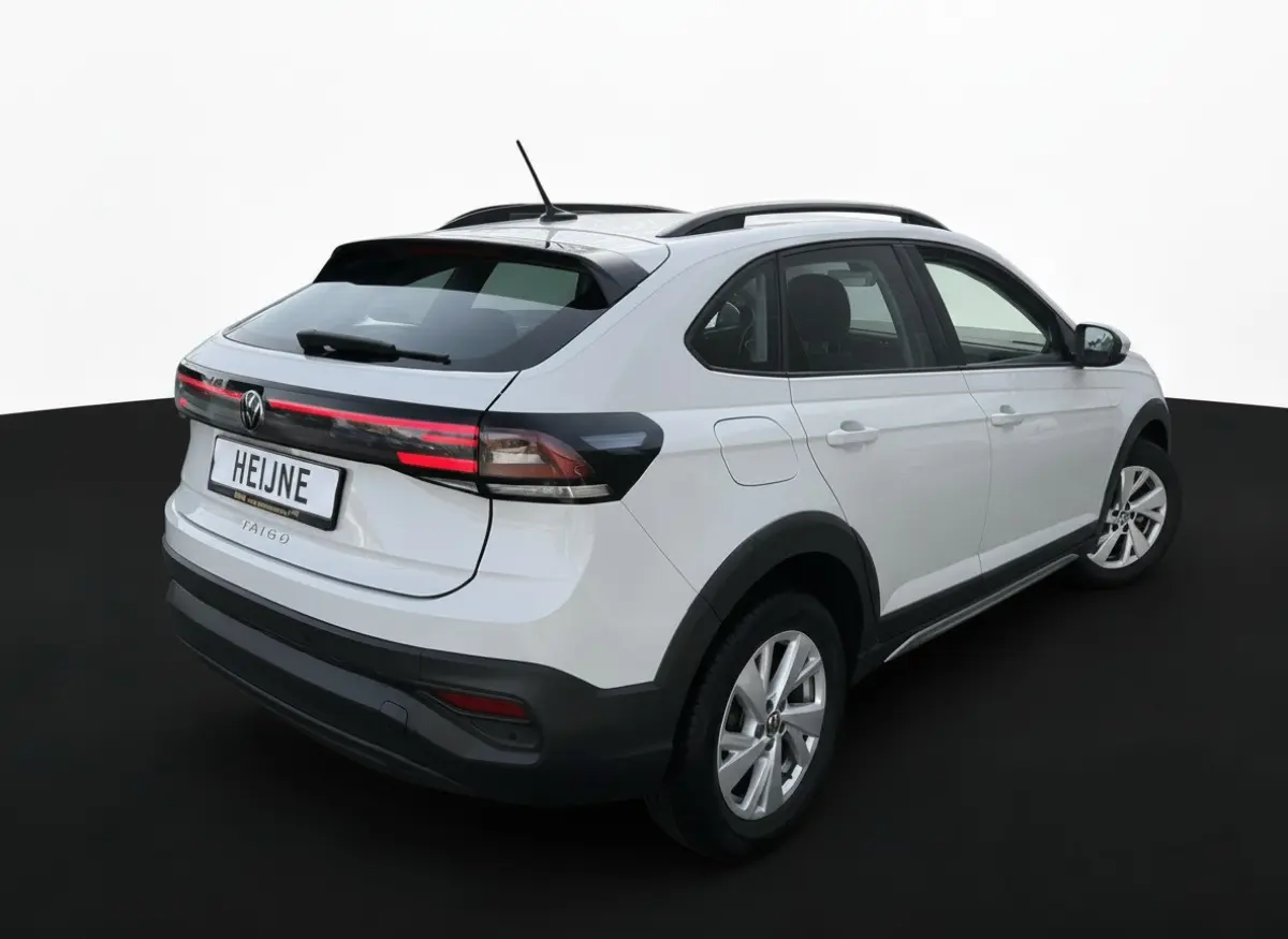1.0 TSI 95PK LIFE EDITION CARPLAY/PDC/LED