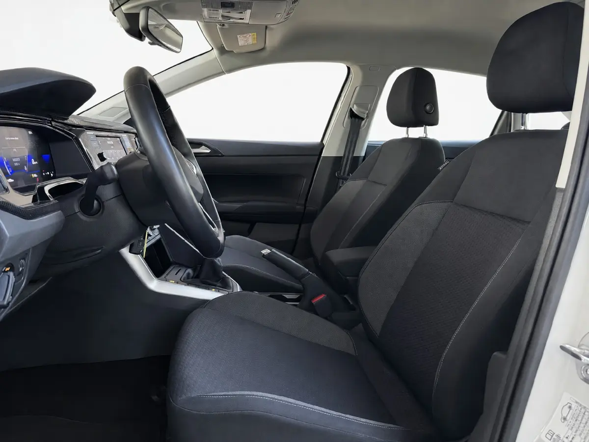1.0 TSI 95PK LIFE EDITION CARPLAY/PDC/LED