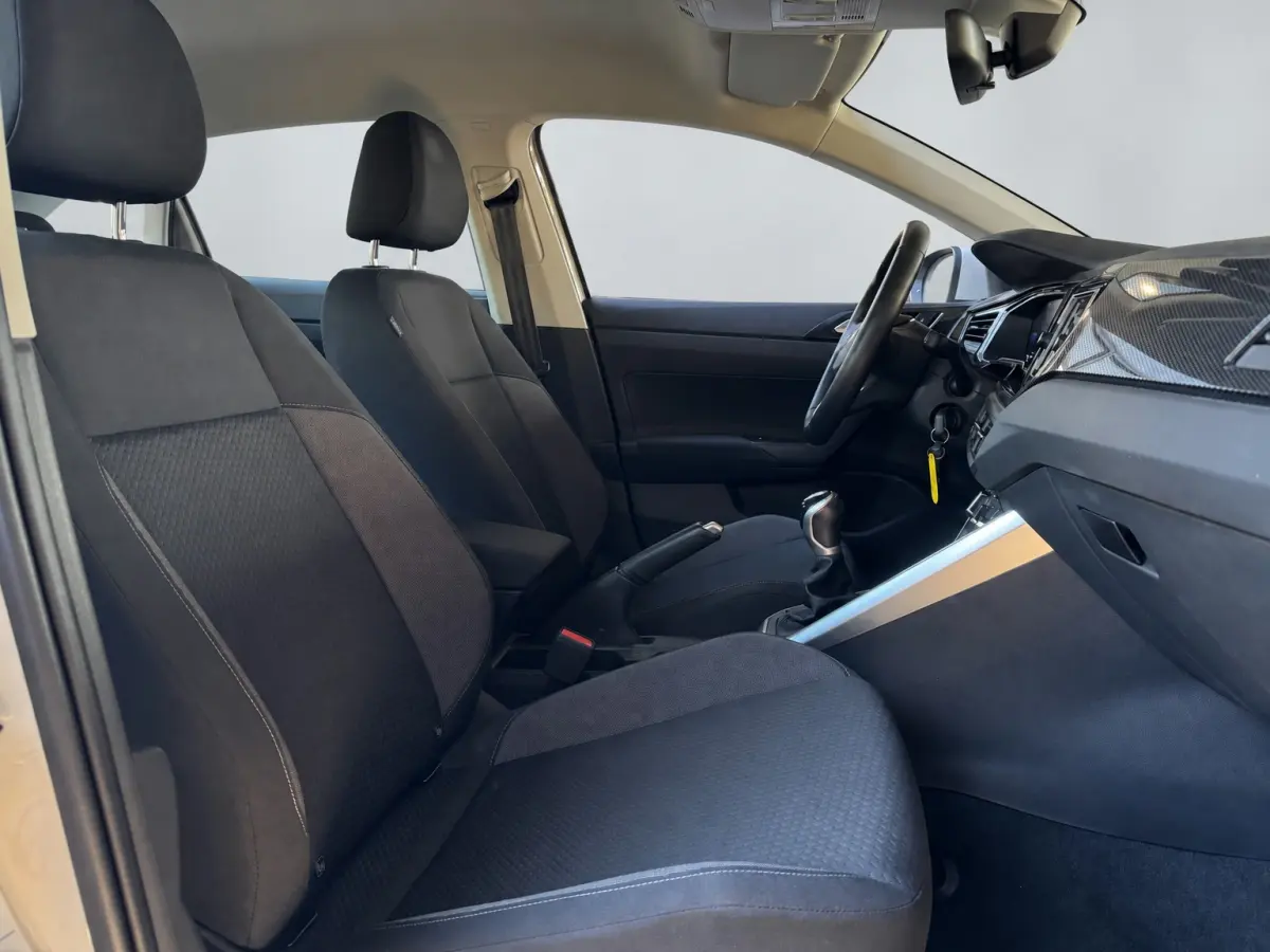1.0 TSI 95PK LIFE EDITION CARPLAY/PDC/LED