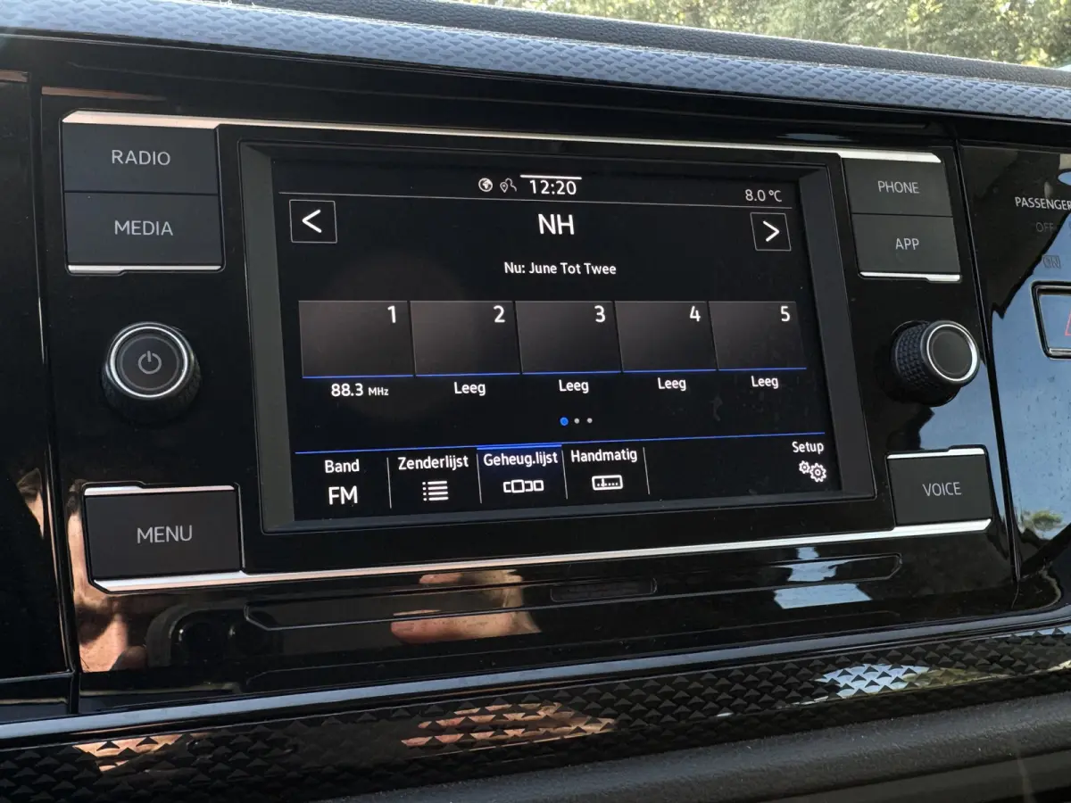 1.0 TSI 95PK LIFE EDITION CARPLAY/PDC/LED
