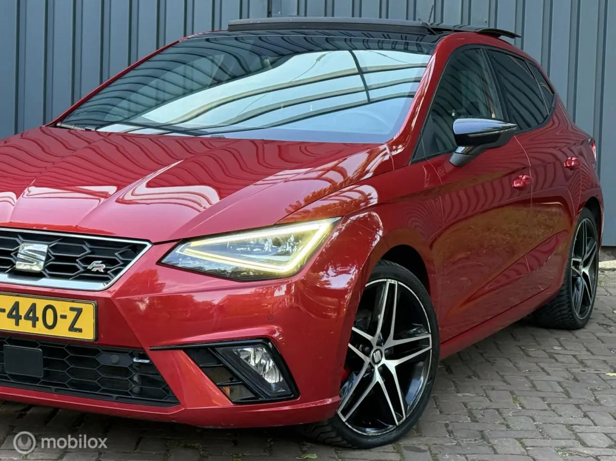 1.0 TSI FR |Pano|Virtual|Camera|Beats|LED|Keyless