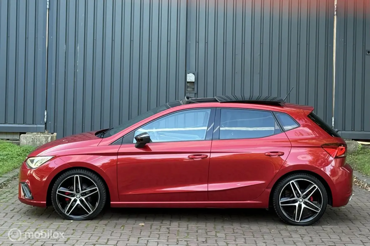 1.0 TSI FR |Pano|Virtual|Camera|Beats|LED|Keyless