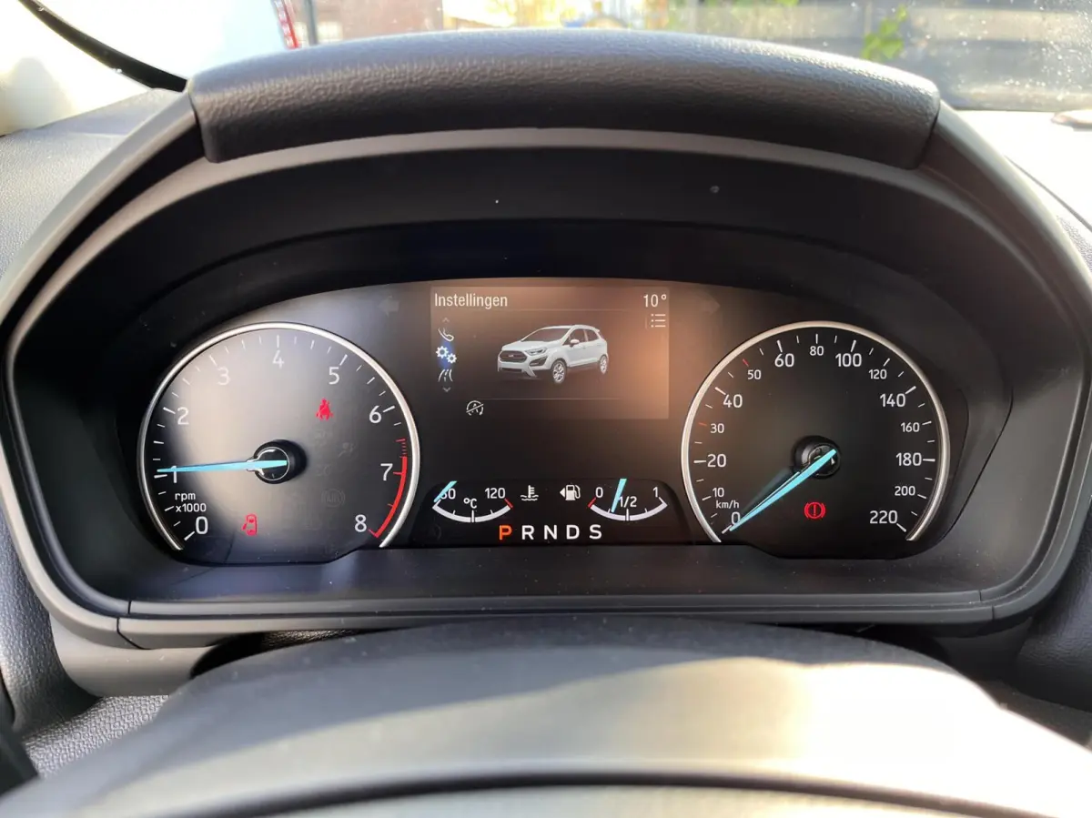 1.0 EcoBoost ST-Line 125PK Automaat Winterpack Camera Cruise Carplay-Navi Blind-Spot Parkeersensoren Climate Privacy Glass All-Seasons *Dealer Onderhouden*