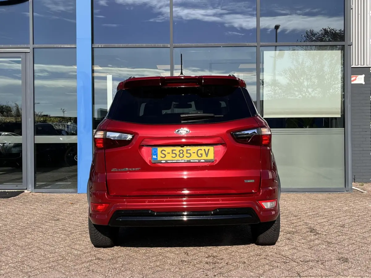1.0 EcoBoost ST-Line 125PK Automaat Winterpack Camera Cruise Carplay-Navi Blind-Spot Parkeersensoren Climate Privacy Glass All-Seasons *Dealer Onderhouden*
