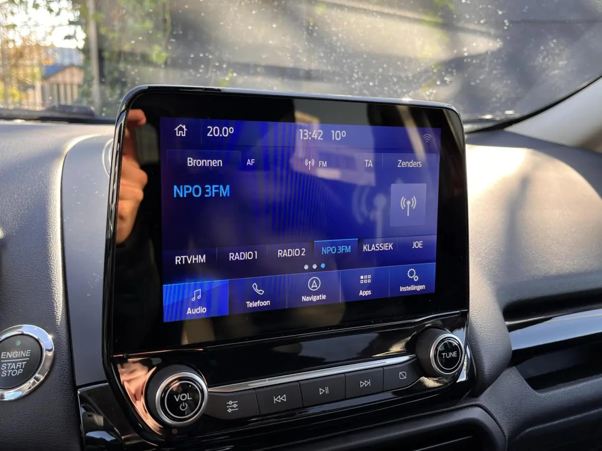 1.0 EcoBoost ST-Line 125PK Automaat Winterpack Camera Cruise Carplay-Navi Blind-Spot Parkeersensoren Climate Privacy Glass All-Seasons *Dealer Onderhouden*