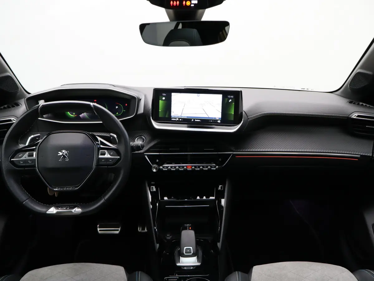 1.2 PureTech GT Pack | Automaat | Carplay | Pano dak | Camera | Adaptieve cruise | Stoelverwarming | Navi |