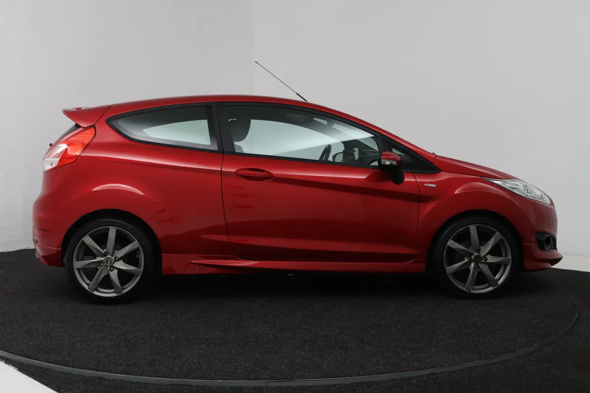 1.0 EcoBoost ST Line (CARPLAY NAVIGATIE, ACHTERUITRIJCAMERA, CRUISE CONTROL)