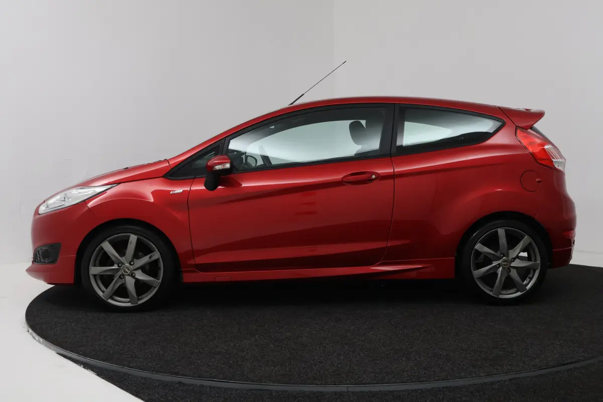 1.0 EcoBoost ST Line (CARPLAY NAVIGATIE, ACHTERUITRIJCAMERA, CRUISE CONTROL)
