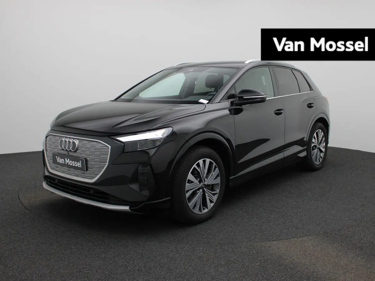 40 Advanced 77 kWh 204 PK | Automaat | Navigatie | Cruise control | Stoelverwarming | Privacy glas | Lichtmetalen velgen |