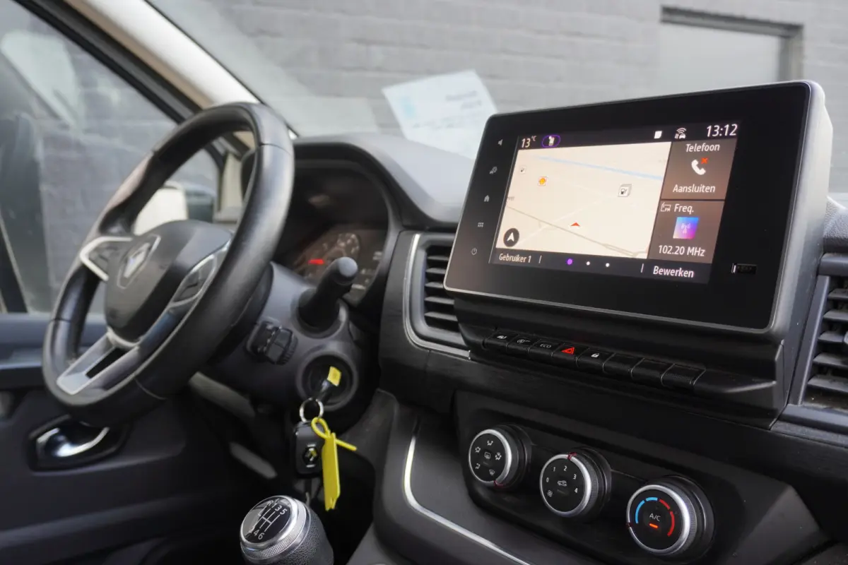 2.0 Blue dCi 130PK - Airco - Navi - Cruise - €16.900,- Excl.