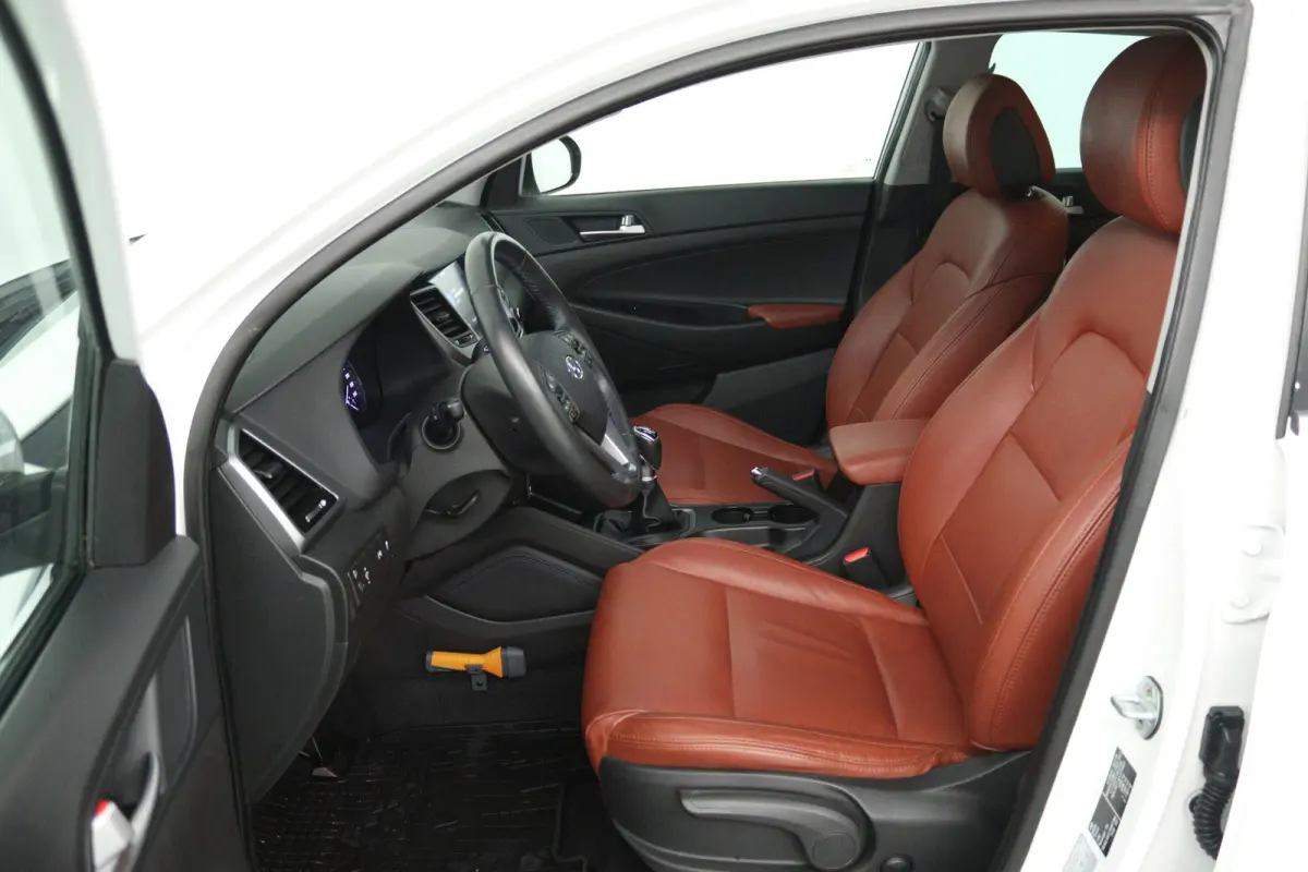 1.6 GDi Comfort (STOELVERWARMING, CAMERA, NAVIGATIE, PARKEERSENSOREN)