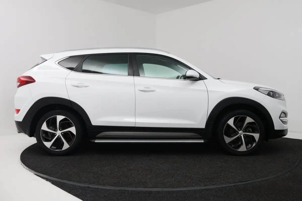 1.6 GDi Comfort (STOELVERWARMING, CAMERA, NAVIGATIE, PARKEERSENSOREN)