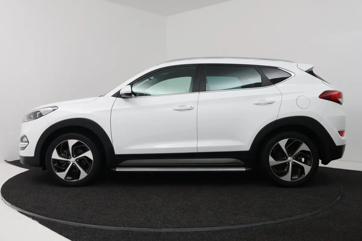 1.6 GDi Comfort (STOELVERWARMING, CAMERA, NAVIGATIE, PARKEERSENSOREN)