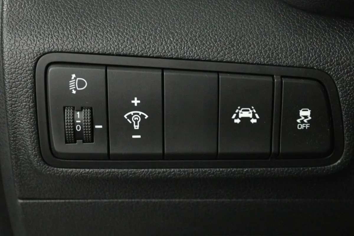 1.6 GDi Comfort (STOELVERWARMING, CAMERA, NAVIGATIE, PARKEERSENSOREN)