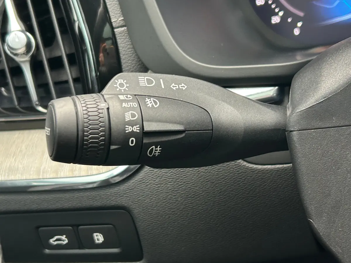 T8 Plug-in hybrid AWD Ultimate Dark | Uniek! | SoH 99% | Luchtvering | HU-Display | Wool Blend | 360 camera | Harman/Kardon |