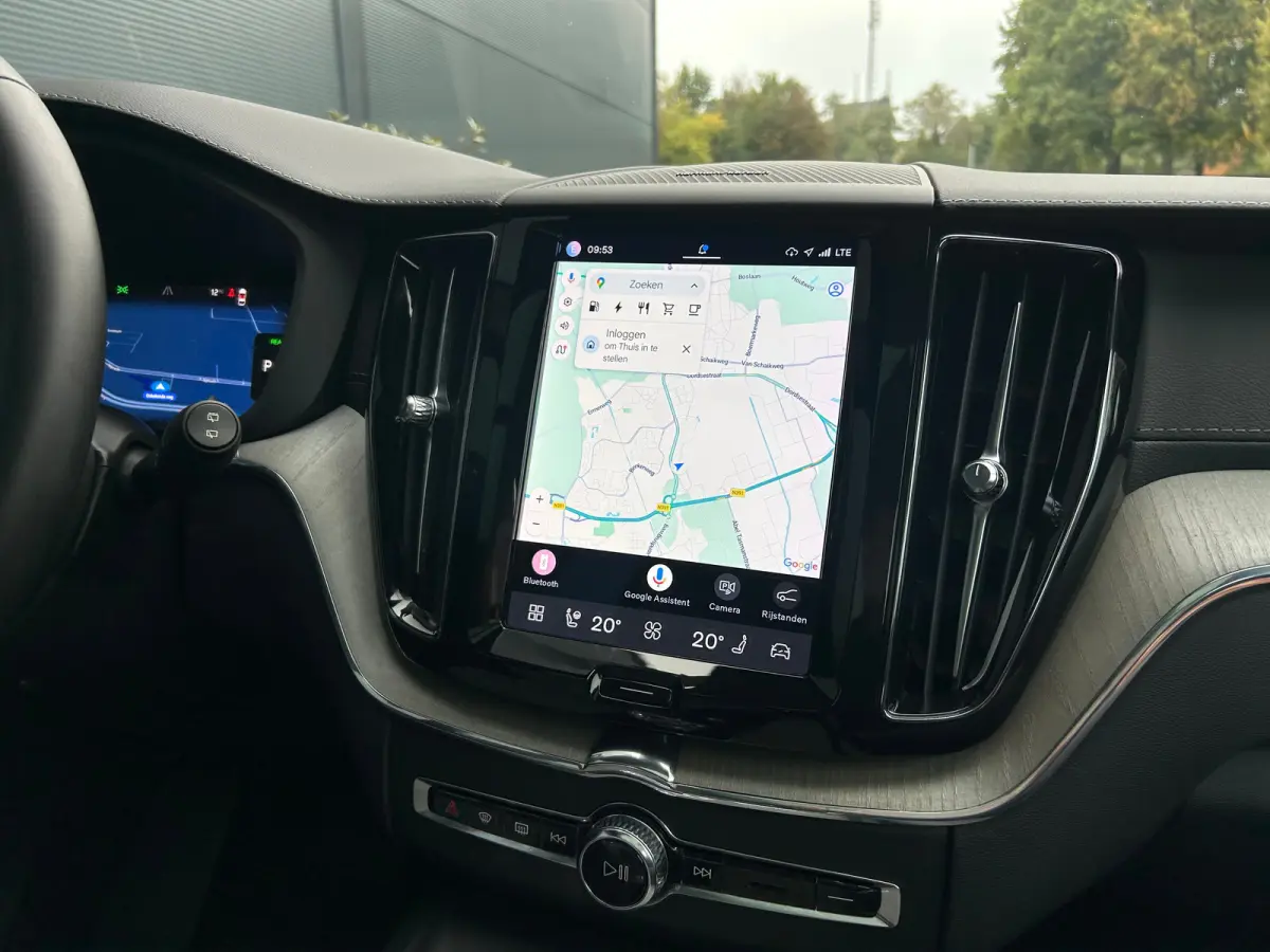 T8 Plug-in hybrid AWD Ultimate Dark | Uniek! | SoH 99% | Luchtvering | HU-Display | Wool Blend | 360 camera | Harman/Kardon |