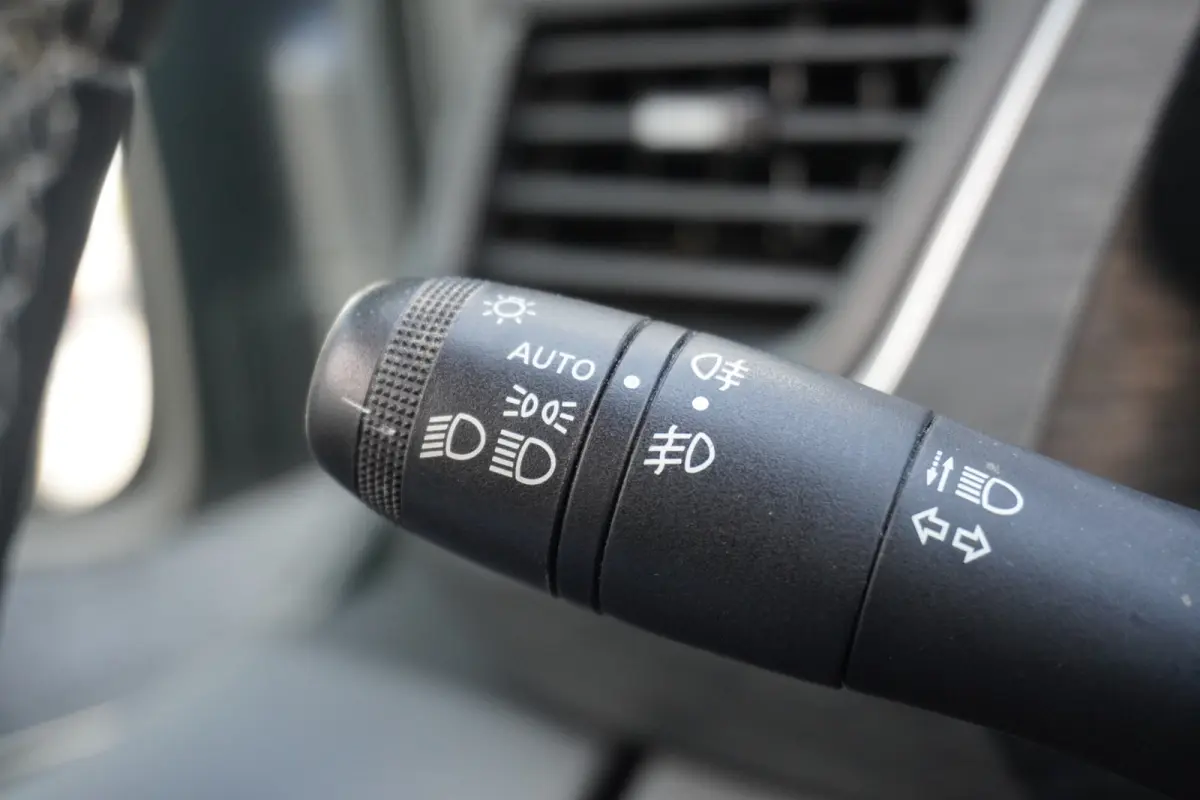 2.0 Blue dCi 130PK - Airco - Navi - Cruise - €14.950,- Excl.