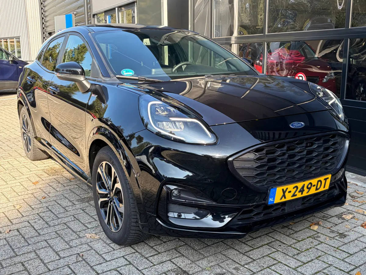 1.0 125 PK ST-Line X | ADAPTIEVE CRUISE CONTROL| DODEHOEK DETECTIE| CAMERA + PARKEERSENSOREN V+A| B&O SOUND| STUUR, STOEL EN VOORRUITVERWARMING| HALF LEER/HALF STOF| FULL LED| NAVIGATIE + AP