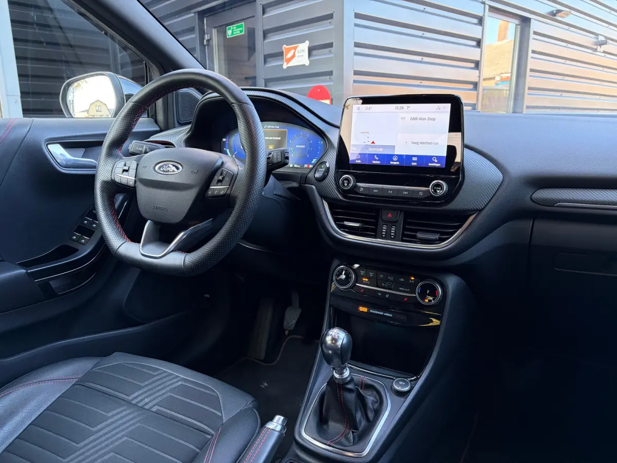 1.0 125 PK ST-Line X | ADAPTIEVE CRUISE CONTROL| DODEHOEK DETECTIE| CAMERA + PARKEERSENSOREN V+A| B&O SOUND| STUUR, STOEL EN VOORRUITVERWARMING| HALF LEER/HALF STOF| FULL LED| NAVIGATIE + AP