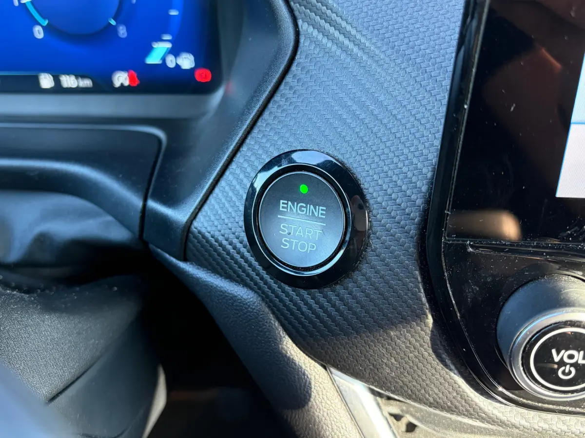 1.0 125 PK ST-Line X | ADAPTIEVE CRUISE CONTROL| DODEHOEK DETECTIE| CAMERA + PARKEERSENSOREN V+A| B&O SOUND| STUUR, STOEL EN VOORRUITVERWARMING| HALF LEER/HALF STOF| FULL LED| NAVIGATIE + AP