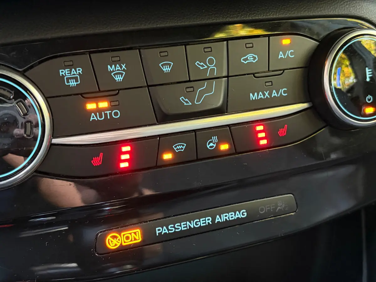 1.0 125 PK ST-Line X | ADAPTIEVE CRUISE CONTROL| DODEHOEK DETECTIE| CAMERA + PARKEERSENSOREN V+A| B&O SOUND| STUUR, STOEL EN VOORRUITVERWARMING| HALF LEER/HALF STOF| FULL LED| NAVIGATIE + AP