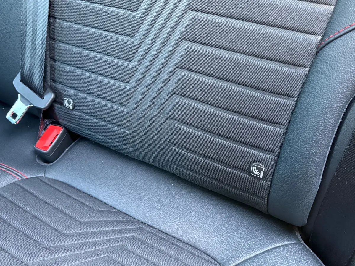 1.0 125 PK ST-Line X | ADAPTIEVE CRUISE CONTROL| DODEHOEK DETECTIE| CAMERA + PARKEERSENSOREN V+A| B&O SOUND| STUUR, STOEL EN VOORRUITVERWARMING| HALF LEER/HALF STOF| FULL LED| NAVIGATIE + AP