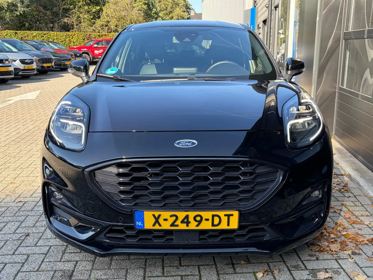 1.0 125 PK ST-Line X | ADAPTIEVE CRUISE CONTROL| DODEHOEK DETECTIE| CAMERA + PARKEERSENSOREN V+A| B&O SOUND| STUUR, STOEL EN VOORRUITVERWARMING| HALF LEER/HALF STOF| FULL LED| NAVIGATIE + AP