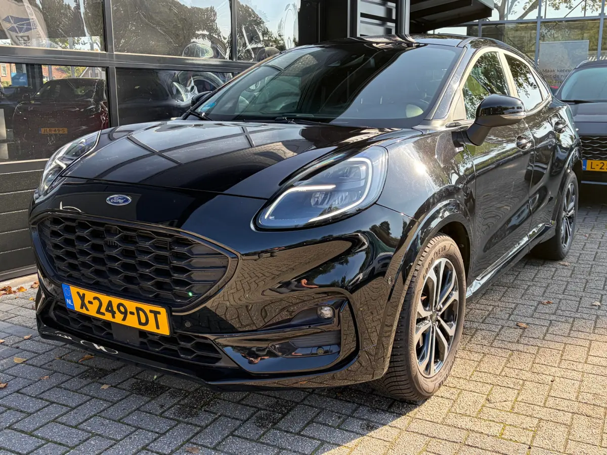 1.0 125 PK ST-Line X | ADAPTIEVE CRUISE CONTROL| DODEHOEK DETECTIE| CAMERA + PARKEERSENSOREN V+A| B&O SOUND| STUUR, STOEL EN VOORRUITVERWARMING| HALF LEER/HALF STOF| FULL LED| NAVIGATIE + AP