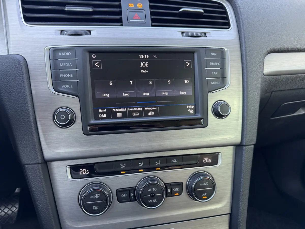 1.0 TSI Connected Series Leder | Automaat