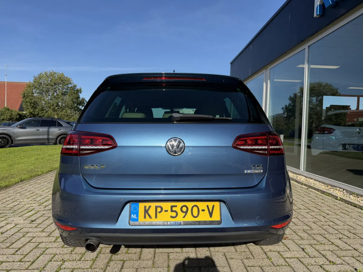 1.0 TSI Connected Series Leder | Automaat