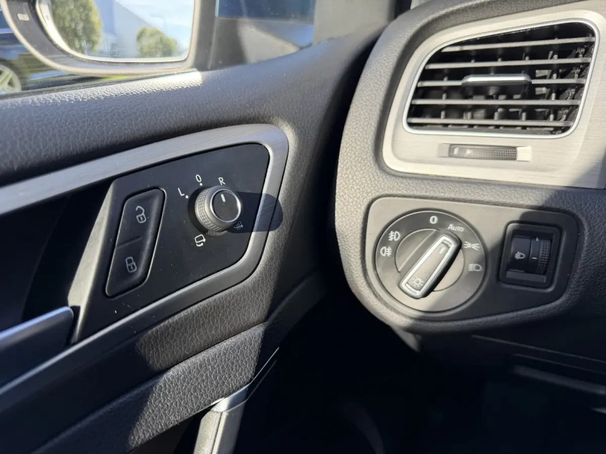 1.0 TSI Connected Series Leder | Automaat