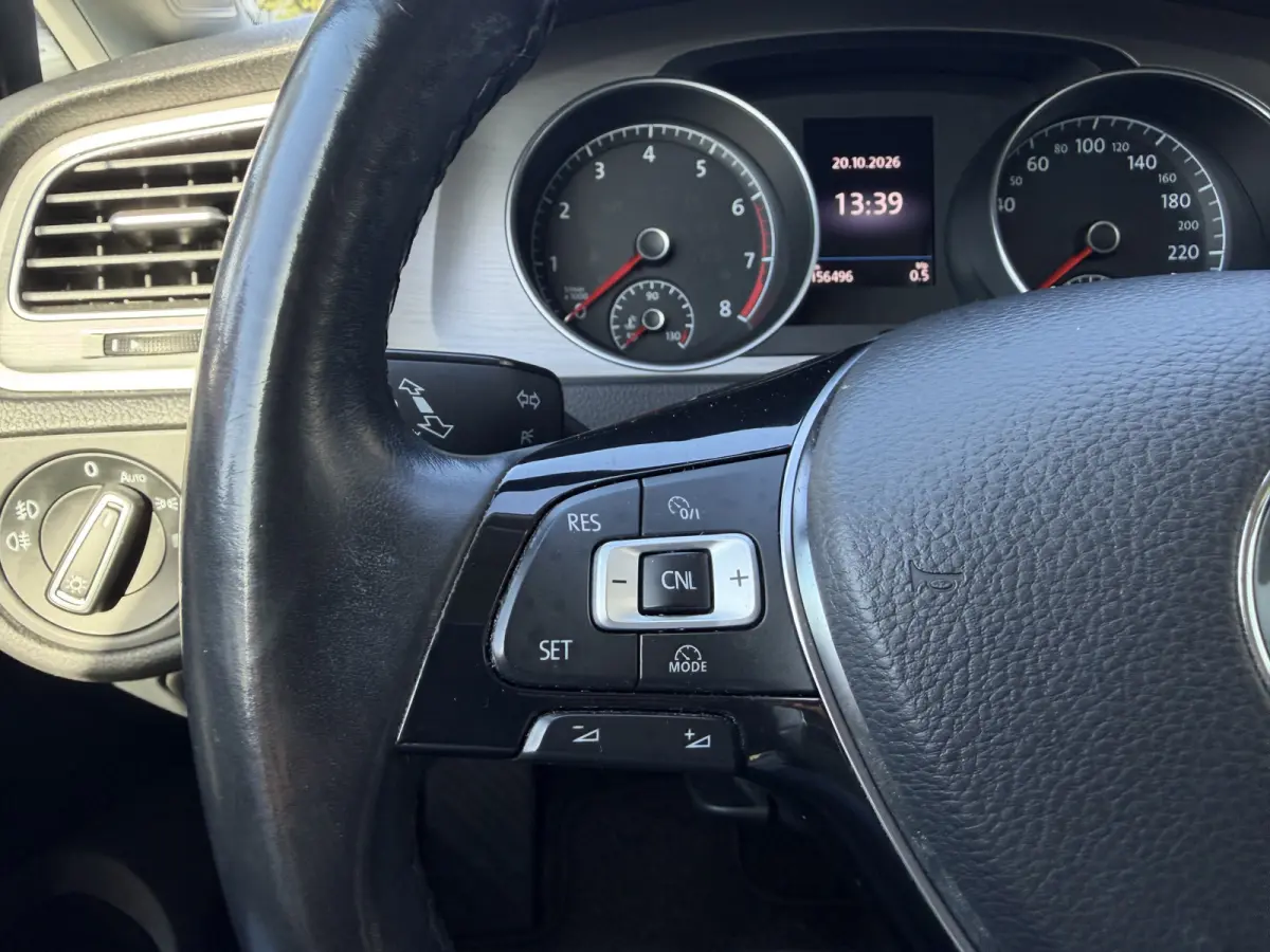 1.0 TSI Connected Series Leder | Automaat