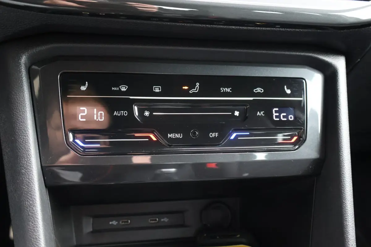 1.4 TSI e-Hybrid 245pk PHEV FR | SoH 100% | 360 Camera | Trekhaak | Navigatie | Memory | Adaptive Cruise | PDC | Carplay