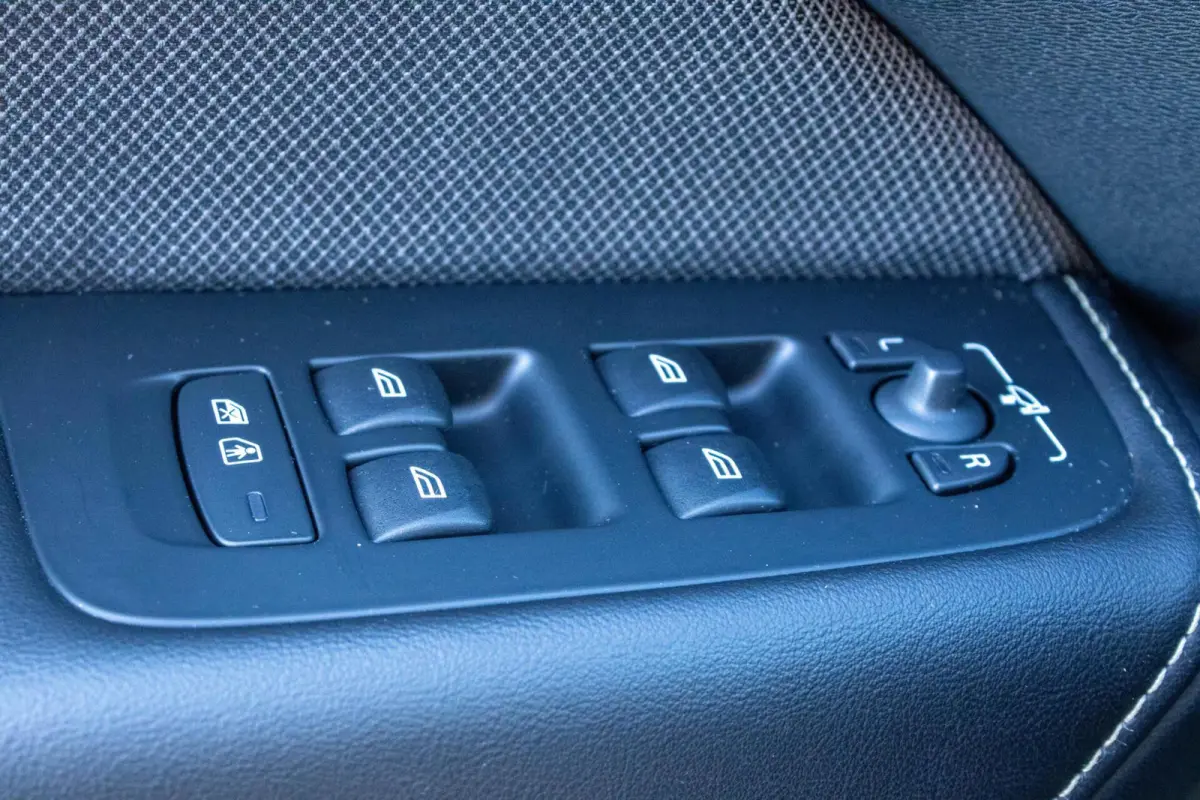 2.0 T6 PHEV AWD Ultimate Dark|360 Camera|Head Up Display|H&K|Luchtvering
