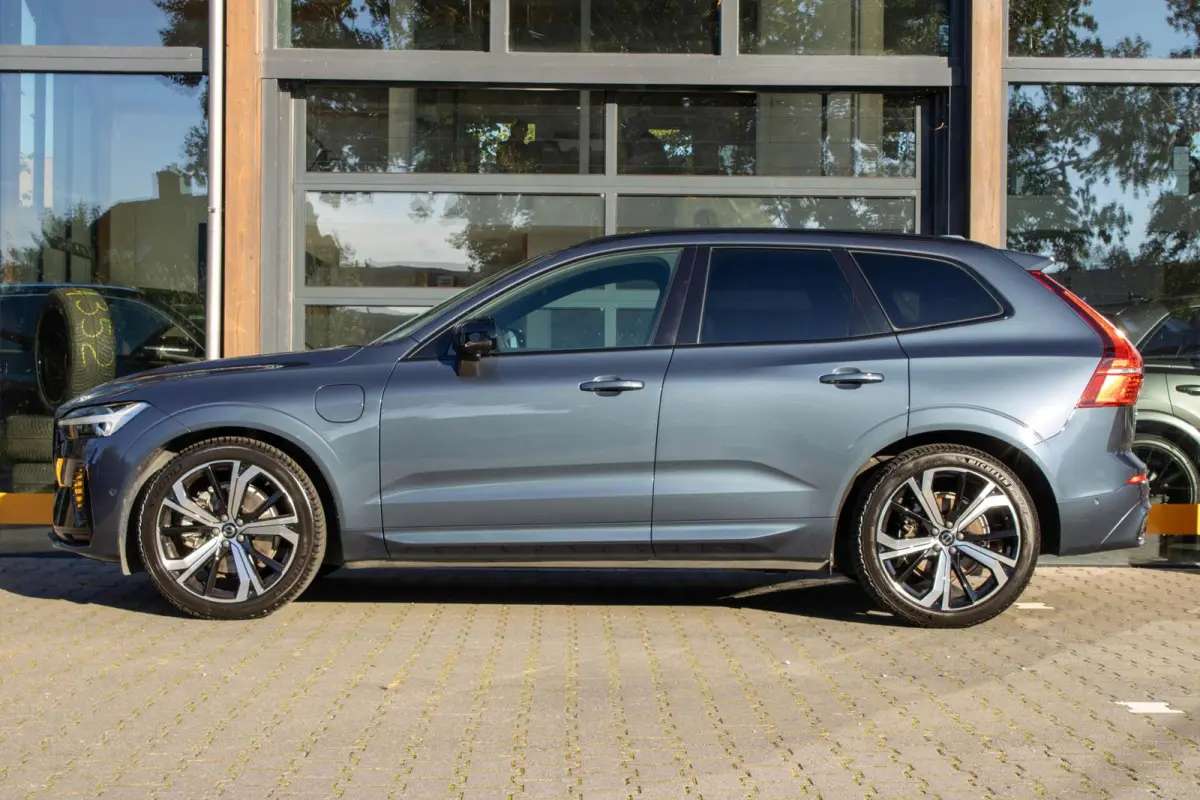 2.0 T6 PHEV AWD Ultimate Dark|360 Camera|Head Up Display|H&K|Luchtvering