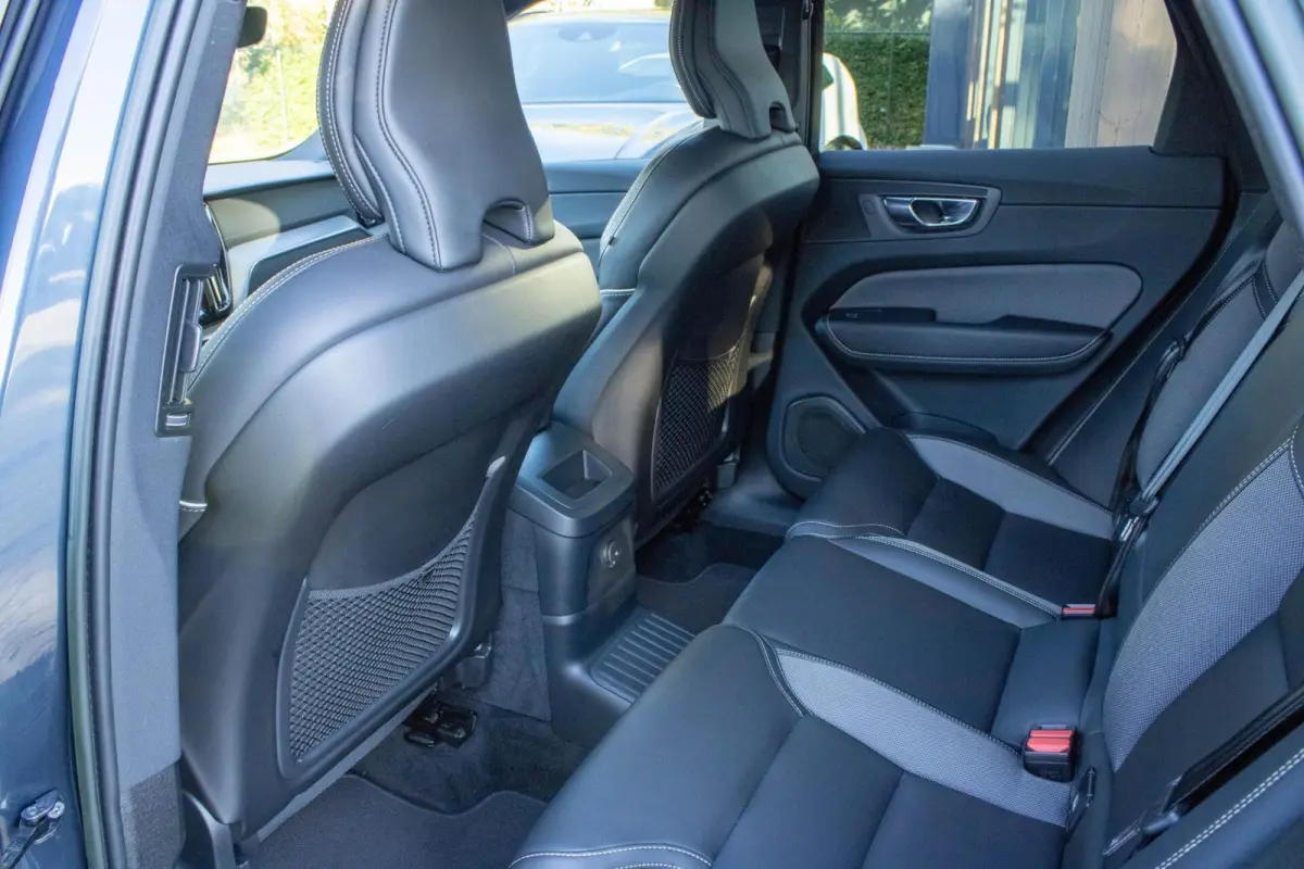 2.0 T6 PHEV AWD Ultimate Dark|360 Camera|Head Up Display|H&K|Luchtvering