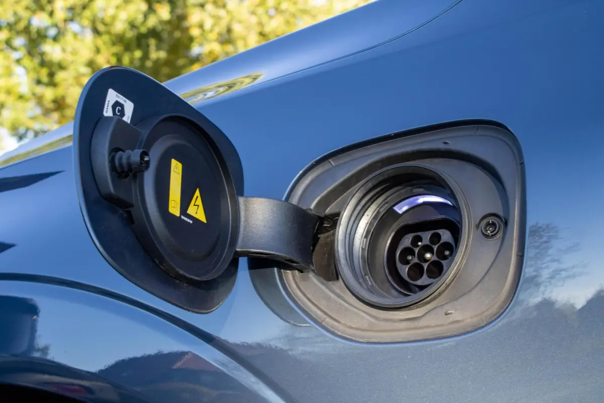 2.0 T6 PHEV AWD Ultimate Dark|360 Camera|Head Up Display|H&K|Luchtvering
