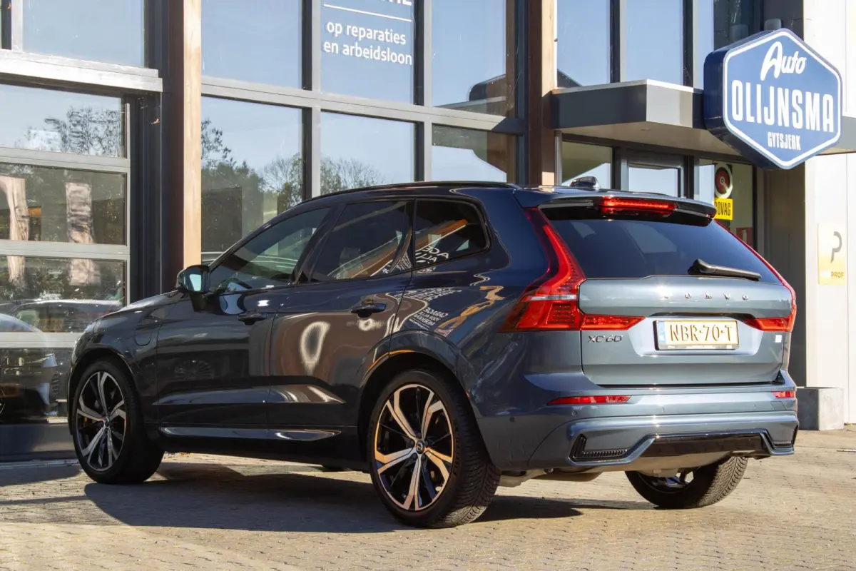 2.0 T6 PHEV AWD Ultimate Dark|360 Camera|Head Up Display|H&K|Luchtvering