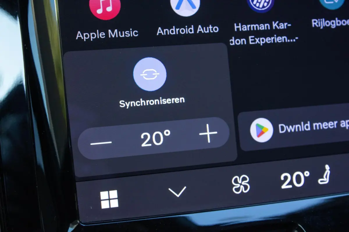 2.0 T6 PHEV AWD Ultimate Dark|360 Camera|Head Up Display|H&K|Luchtvering