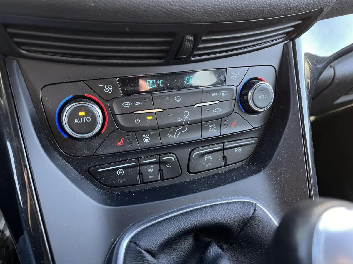 1.5 EcoBoost ST Line 150PK Winterpack Camera 2000KG Trekgewicht Cruise Bi-Xenon Elek. Achterklep Parkeersensoren Keyless Climate Privacy Glass *Dealer Onderhouden*
