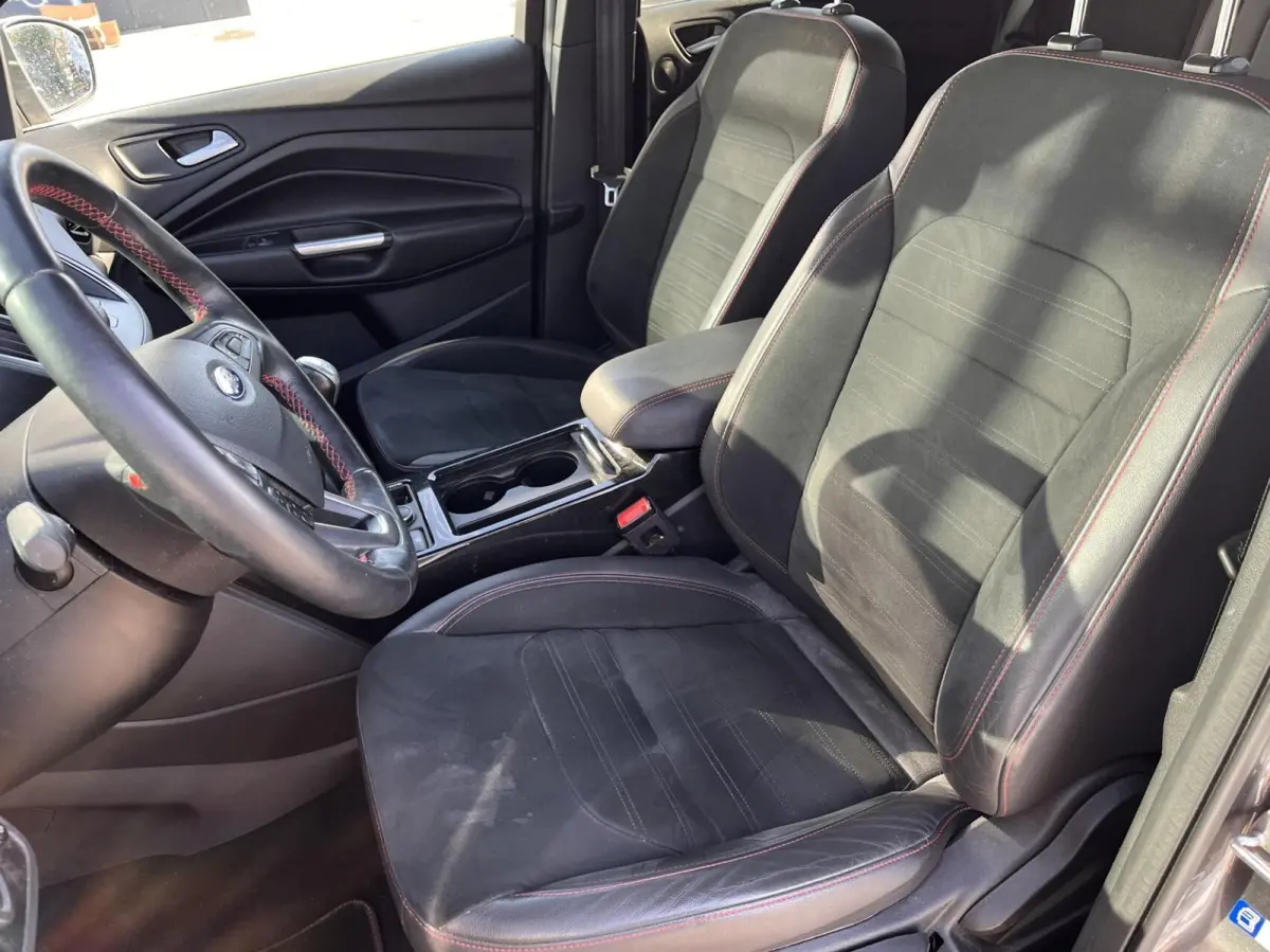 1.5 EcoBoost ST Line 150PK Winterpack Camera 2000KG Trekgewicht Cruise Bi-Xenon Elek. Achterklep Parkeersensoren Keyless Climate Privacy Glass *Dealer Onderhouden*