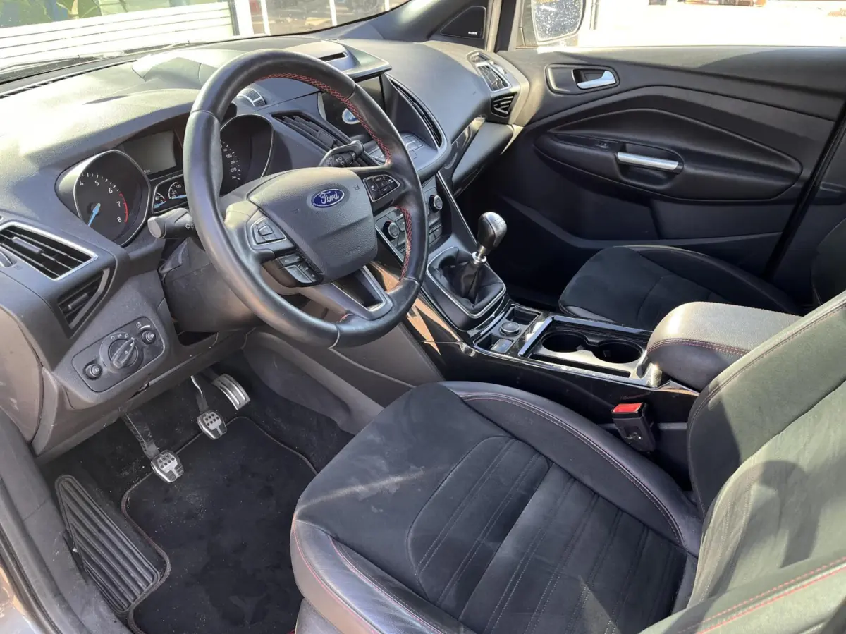 1.5 EcoBoost ST Line 150PK Winterpack Camera 2000KG Trekgewicht Cruise Bi-Xenon Elek. Achterklep Parkeersensoren Keyless Climate Privacy Glass *Dealer Onderhouden*